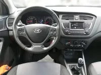 Gebraucht Hyundai i20 Trend 101 PS (74 kW) 2020 Grau Kleinwagen
