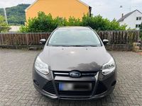 Gebraucht Ford Focus 100 PS (73 kW) 2013 Braun Kombi
