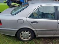 Gebraucht Mercedes C200 Elegance 102 PS (75 kW) 2000 Limousine