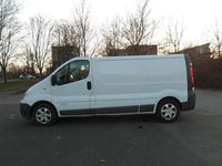Gebraucht Renault Trafic 114 PS (83 kW) 2014 Weiß Van / Kleinbus