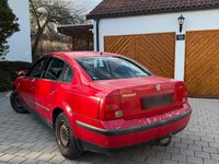 Gebraucht VW Passat 125 PS (91 kW) 1999 Rot Limousine
