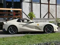 Gebraucht Ferrari 812 799 PS (587 kW) 2022 Weiß Cabrio
