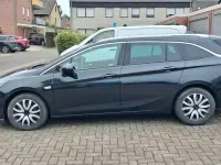 Gebraucht Opel Astra Selection 110 PS (80 kW) 2016 Schwarz Kombi