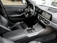 Gebraucht BMW 330 M Sport 184 PS (135 kW) 2022 Alcantara/sensateckombinatio Kombi