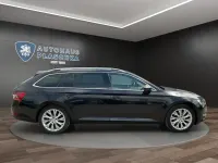 Gebraucht Skoda Superb Premium Edition 150 PS (110 kW) 2022 Schwarzmagic perleffekt Kombi