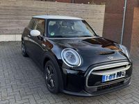 Gebraucht Mini Cooper SE Essential 135 kW (184 PS) 2022 Schwarz Kleinwagen
