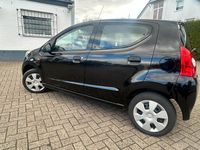 Gebraucht Suzuki Alto 65 PS (47 kW) 2012 Schwarz Kleinwagen