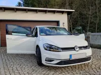 Gebraucht VW Golf VII 116 PS (85 kW) 2019 Weiß Limousine