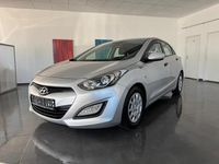 Gebraucht Hyundai i30 Classic 99 PS (72 kW) 2013 Silber Limousine