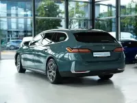 Gebraucht BMW 540 Sport Line 303 PS (222 kW) 2025 Grau Kombi