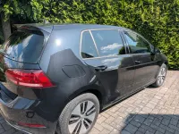 Gebraucht VW e-Golf 100 kW (136 PS) 2020 Schwarz Kleinwagen