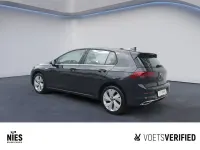 Gebraucht VW Golf VIII Style 131 PS (96 kW) 2024 Grau Limousine
