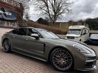 Gebraucht Porsche Panamera 4S Sport 441 PS (324 kW) 2023 Sonderlackierung aventuringrün Limousine