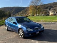 Gebraucht Mercedes C200 163 PS (119 kW) 2002 Blau Coupé
