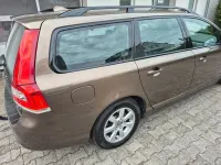 Gebraucht Volvo V70 Summum 181 PS (133 kW) 2016 Blau Kombi