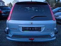 Gebraucht Peugeot 206 Tendance 109 PS (80 kW) 2003 Farbe islandgrau/metallic Kombi