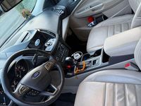 Usado Ford Escape 252 CV (185 kW) 2016 Rojo SUV