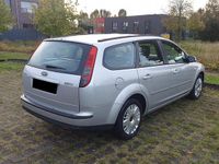Gebraucht Ford Focus Ghia 100 PS (73 kW) 2006 Silber Kombi