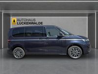 Neu VW Multivan Style 150 PS (110 kW) 2026 Starlight blue metallic Van