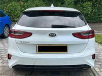 Gebraucht Kia Ceed Spirit 140 PS (102 kW) 2018 Weiß Kleinwagen