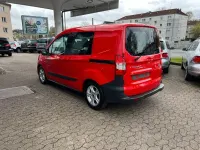 Gebraucht Ford Transit 101 PS (74 kW) 2019 Rot Kombi