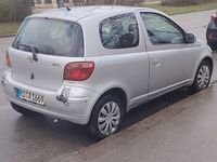 Gebraucht Toyota Yaris Sol 87 PS (63 kW) 2003 Silber Limousine