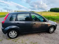 Gebraucht Ford Fiesta 60 PS (44 kW) 2005 Grau Kleinwagen