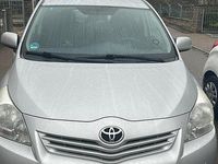 Gebraucht Toyota Verso 177 PS (130 kW) 2010 Silber Van / Kleinbus