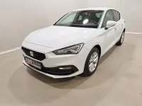 Używany Seat Leon Style 131 KM (96 kW) 2022 Biały Sedan/Limuzyna