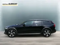 Gebraucht Volvo V60 CC Plus 197 PS (144 kW) 2023 Black solid "stone" / solid Kombi