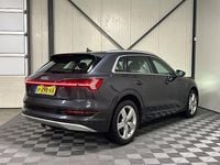 Usata Audi e-tron 230 kW (313 CV) 2020 Grigio SUV