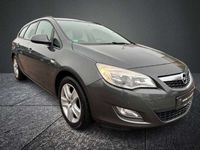 Gebraucht Opel Astra Edition 160 PS (117 kW) 2011 Grau Kombi