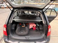 Gebraucht Kia Carens 144 PS (105 kW) 2009 Grau Van / Kleinbus