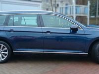 Gebraucht VW Passat Highline 179 PS (131 kW) 2016 Blau Kombi