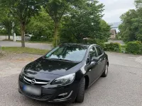 Usata Opel Astra Edition 120 CV (88 kW) 2012 Nero Berlina