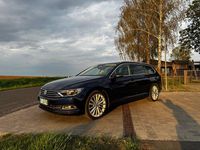 Gebraucht VW Passat 150 PS (110 kW) 2018 Blau Kombi