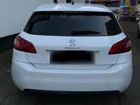 Gebraucht Peugeot 308 130 PS (95 kW) 2016 Weiß Coupé
