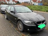 Gebraucht BMW 318 143 PS (105 kW) 2010 Schwarz Limousine