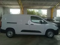 Neu Opel Combo Basis 131 PS (96 kW) 2026 Kaolin weiss Van / Kleinbus