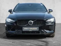 Gebraucht Volvo V60 Plus 310 PS (228 kW) 2024 Schwarz Kombi