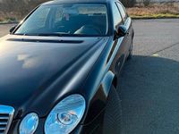 Gebraucht Mercedes E200 Classic 163 PS (119 kW) 2009 Schwarz Limousine