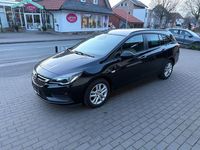 Gebraucht Opel Astra Edition 125 PS (91 kW) 2018 Schwarz Kombi