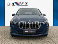 Neu BMW 220 Luxury Line 163 PS (119 kW) 2026 Blau Van / Kleinbus