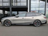 Gebraucht BMW 520 M Sport 197 PS (144 kW) 2025 Grau Kombi
