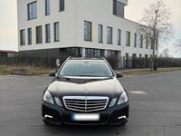 Gebraucht Mercedes E200 Avantgarde 184 PS (135 kW) 2010 Schwarz Kombi