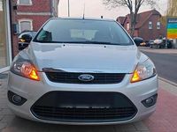 Gebraucht Ford Focus 101 PS (74 kW) 2009 Grau Kleinwagen