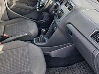 Gebraucht VW Polo 75 PS (55 kW) 2018 Grau Kleinwagen