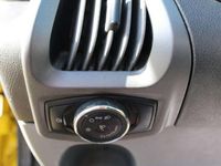 Second-hand Ford Transit Custom 105 CP (77 kW) 2017 Galben Monovolum