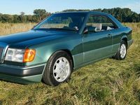 Second-hand Mercedes E320 220 CP (161 kW) 1993 Verde Coupe