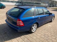 Gebraucht Mercedes C220 150 PS (110 kW) 2005 Blau Kombi
